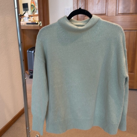 Vince Funnel neck NWT - Picture 1 of 6